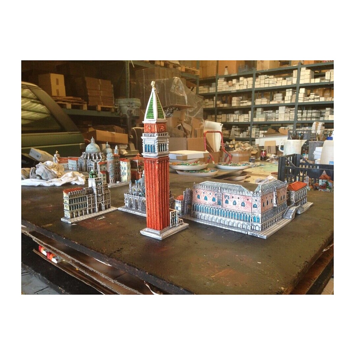 Miniature di monumenti in resina - immagine 18
